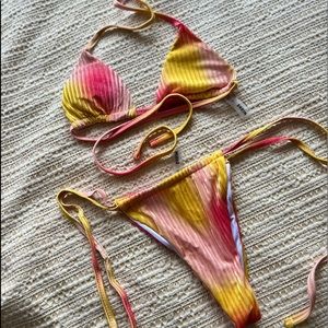 String bikini